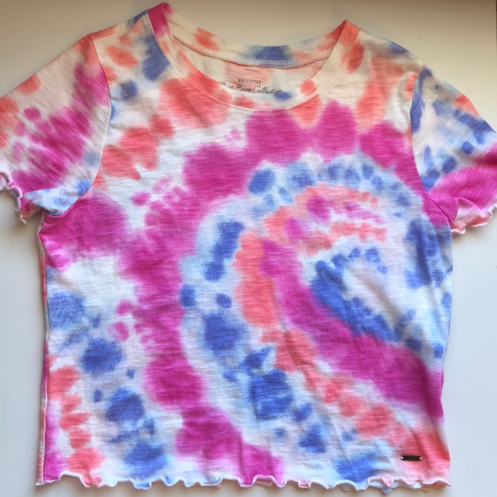 Holister tie dye cropped tee